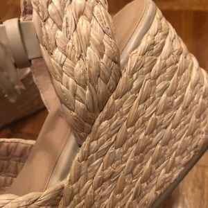 Steve Madden Shoes - Steve Madden cute straw wedges Steve Madden Shoes - Steve Madden cute straw wedges